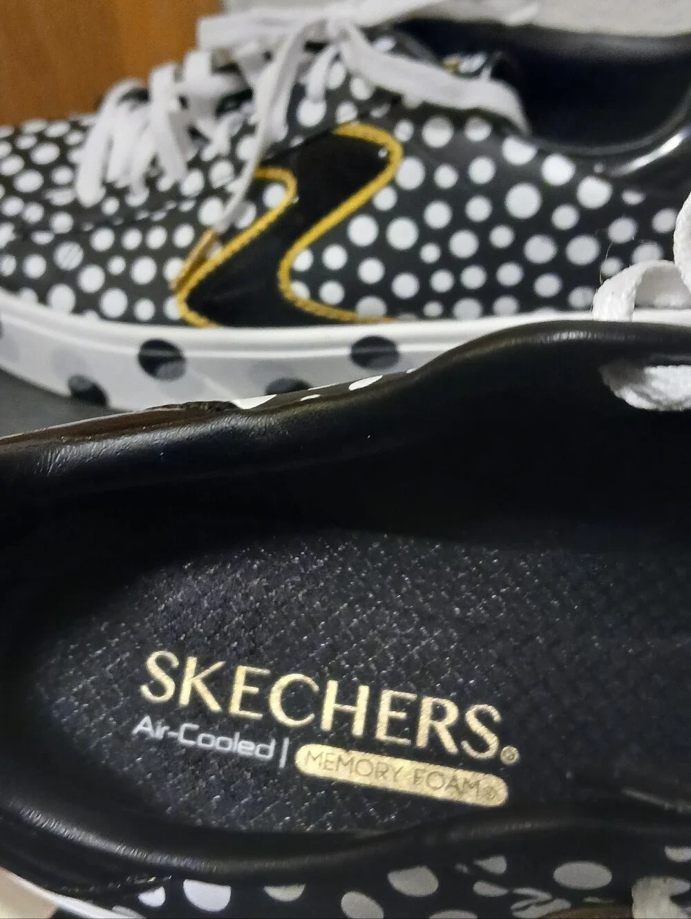 Skechers fun stylish